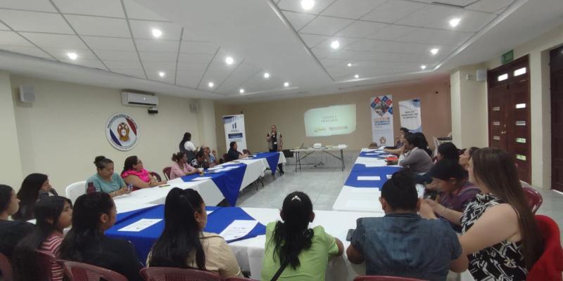 Empresarios y emprendedores reciben capacitación en Baja Verapaz