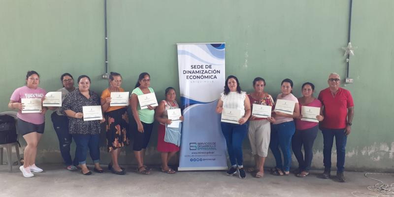 Emprendedores de Chiquimula reciben capacitación sobre plan de negocios