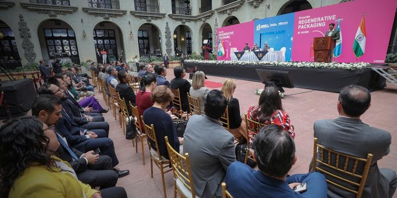 El  CEO de Pakka  Inc., Ved Krishna, durante su participación en el evento.