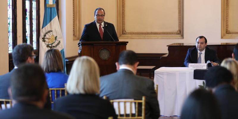 Guatemala presenta postulación de Édgar Stuardo Ralón Orellana para su reelección en la CIDH 