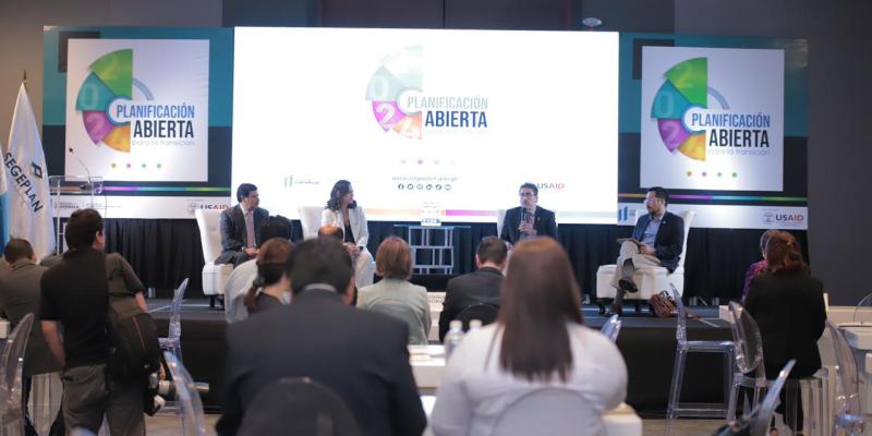 Sector ambiental da cumplimiento a metas relacionadas a la cobertura  eléctrica y conservación forestal