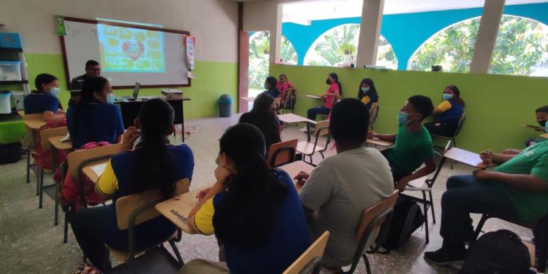 Jóvenes de Chimaltenango comienzan formación como Guardianes Ecológicos