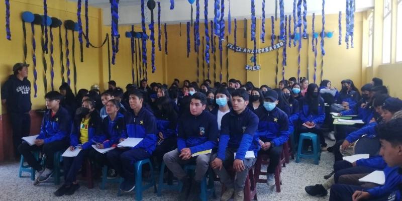 Alumnos de Santa Lucía Utatlán aprende de cambio climático