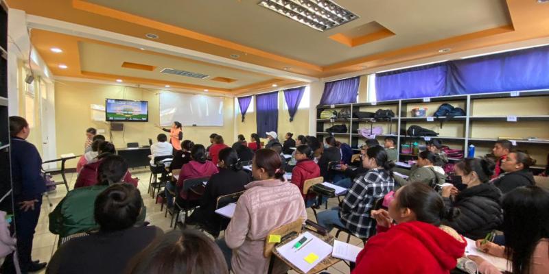 Estudiantes de enfermería en San Marcos se forman en educación ambiental