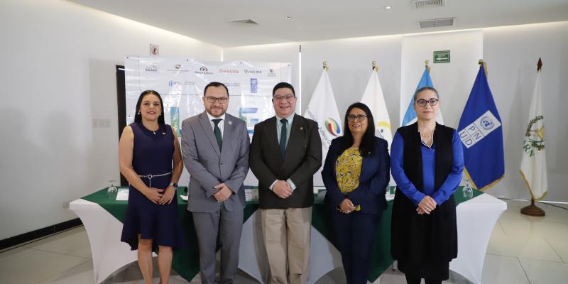 Voluntarios se unen por un país más limpio y sano