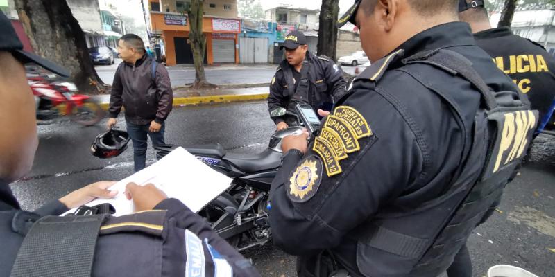 DEIC desarrolla allanamientos por casos de robo de vehículos