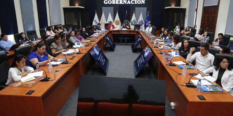 Personal del Mingob recibe diplomado sobre explotación sexual y trabajo infantil  