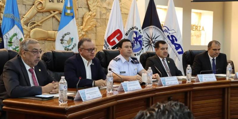 Autoridades firman convenio que fortalecerá medidas de protección portuaria.