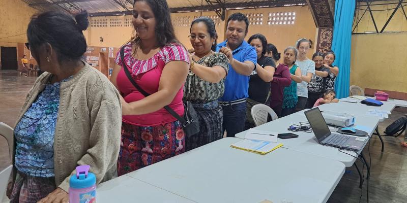 Emprendedoras de Sololá reciben capacitación para fortalecer sus negocios