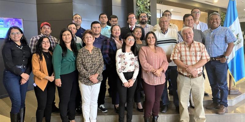 Participantes del Taller para proteger el medio ambiente y el Clima en Salcajá y Coatepeque