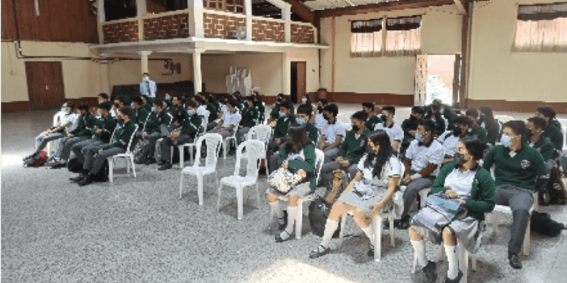 Escolares de Quiché aprenden más sobre la protección de los recursos naturales