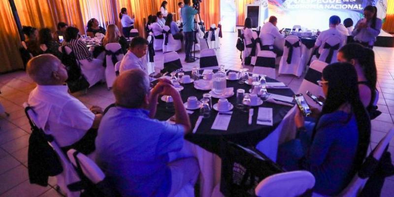 La presentación tuvo una masiva afluencia.