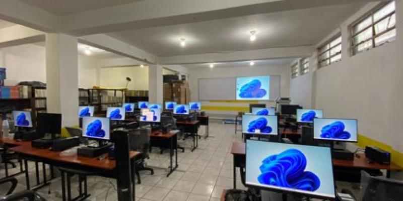  Digeex entrega equipo tecnológico para  Entornos Virtuales de Aprendizaje