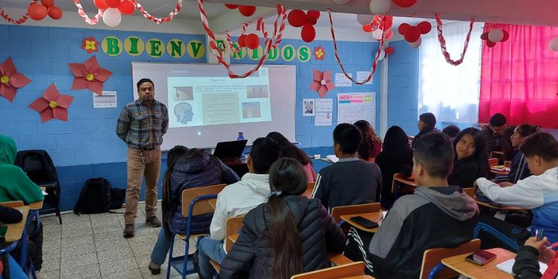 Jóvenes de San Marcos aprenden sobre la importancia del medio ambiente en su entorno
