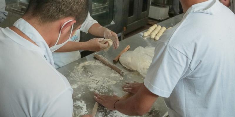 Los y las jóvenes adquieren habilidades para enfrentar la vida laboral