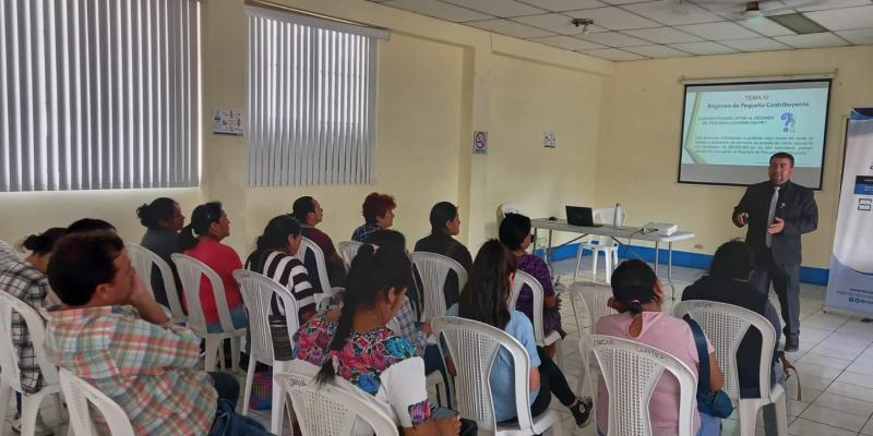 Empresarios de Mipyme reciben formación en temas tributarios 