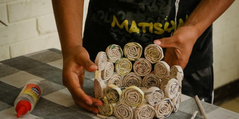 Las y jóvenes reciben capacitación para la empleabilidad