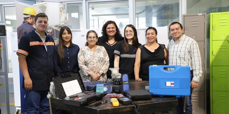 Mujeres se involucran en emprendimientos de la industria de refrigeración y aire acondicionado con el apoyo del MARN