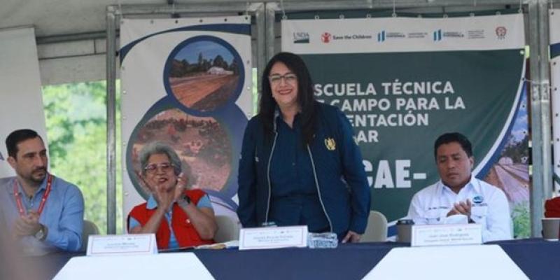 Entrega de la Escuela Técnica de Campo para la Alimentación Escolar -ETCAE- al Concejo Municipal de Santa María Nebaj,  Quiché