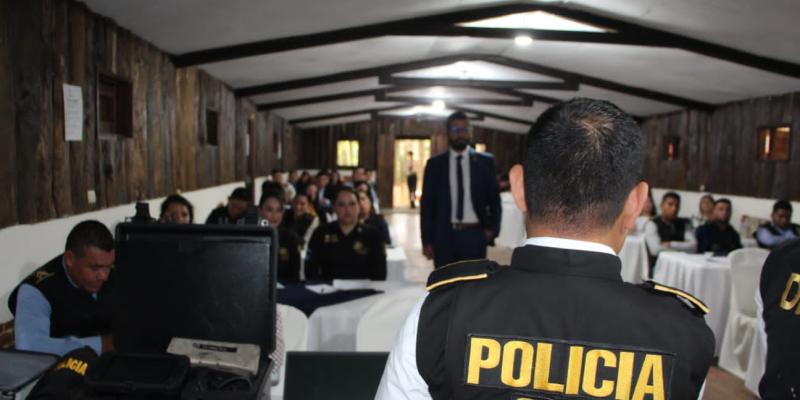 Autoridades refuerzan capacidades contra los ciberdelitos