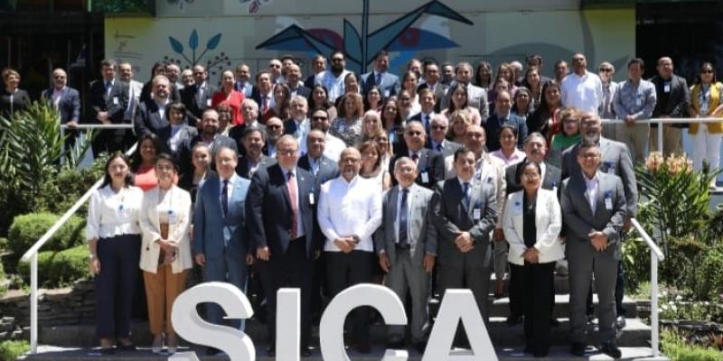 Ministros que integran el CAC discuten iniciativas para mejorar el sector agropecuario regional 