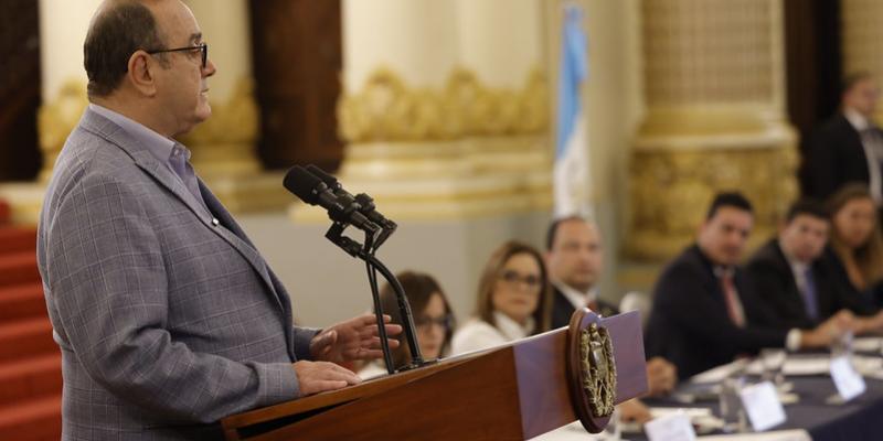 Presidente participa en la presentación de la campaña