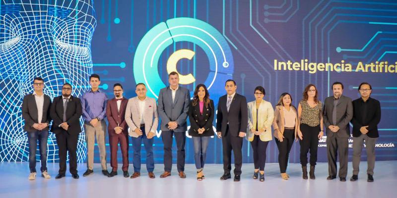 Guatemaltecos experimentan con inteligencia artificial en Converciencia 2023  