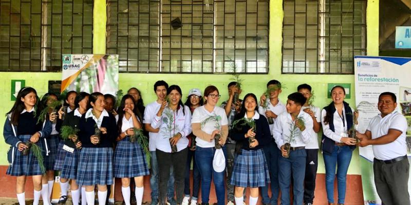 Delegación de Baja Verapaz refuerza educación ambiental de estudiantes