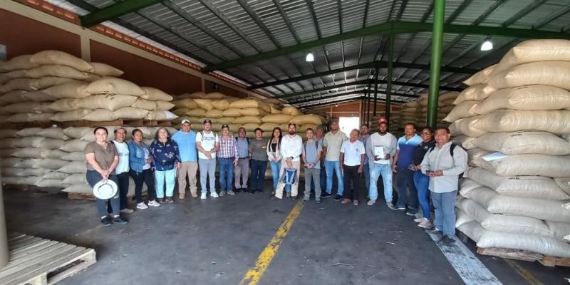 Empresarios del sector chocolatero visitan República Dominicana. 