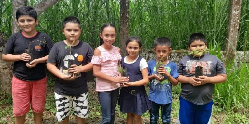 Estudiantes de Gualán aprenden y aplican el Reglamento 164-2021