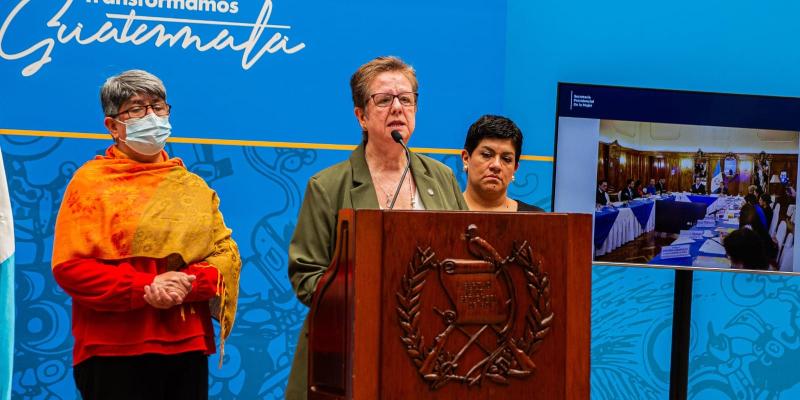 Secretaria Presidencial de la Mujer presentó las acciones que está llevando a cabo el Ejecutivo para atender la violencia contra las mujeres