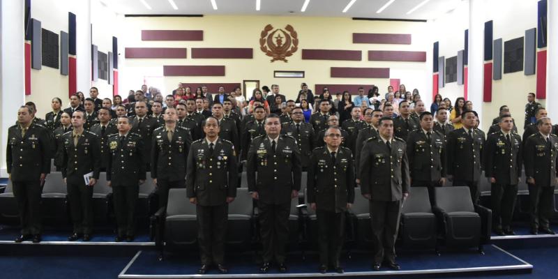 34 Oficiales del Ejército de Guatemala concluyen el Curso Básico Diversificado - Promoción LX