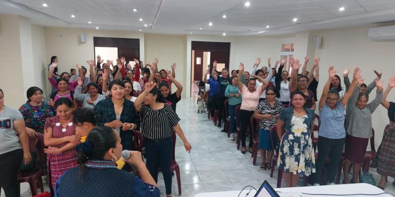 Emprendedoras reciben capacitación en Baja Verapaz sobre emprendimiento