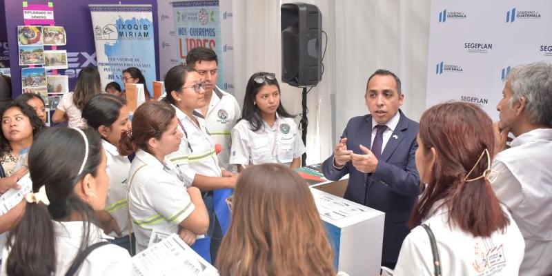 Embajada de Guatemala en Israel brinda información sobre la oferta académica disponible.