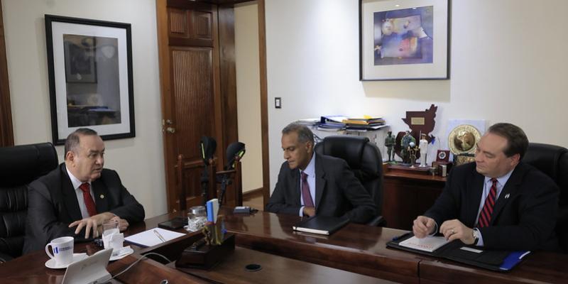 Reunión entre Presidente Giammattei y subsecretario de Estados Unidos