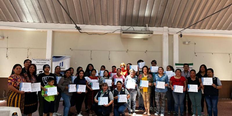 Mipymes de Sacatepéquez reciben formación en atención al cliente