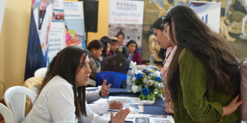 Jóvenes se informan sobre oferta académica en Huehuetenango