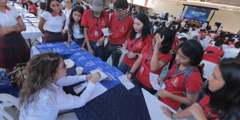 Expo Becas Tour busca acercar la oferta educativa a los interesados.