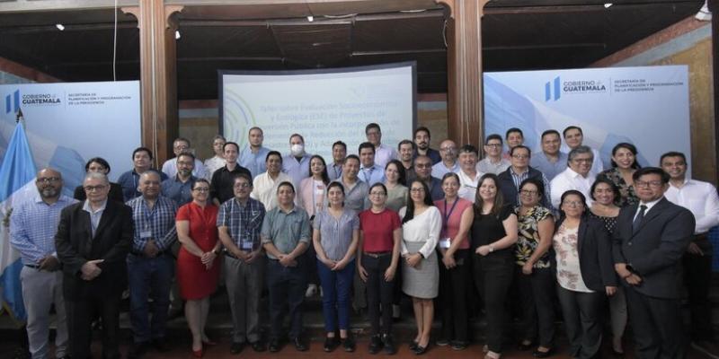 Equipo de trabajo de SEGEPLAN y CEPAL.