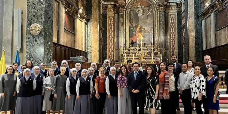 Ofician misa en el Vaticano en conmemoración de la Independencia de Guatemala  