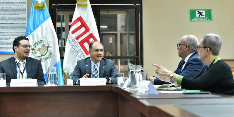 Reunión de transición en el MEM