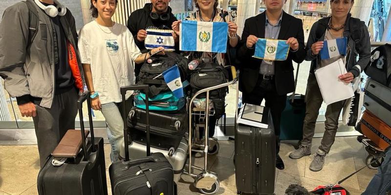 Embajada de Guatemala en Israel gestiona repatriación de connacionales en vuelo humanitario de Ecuador 