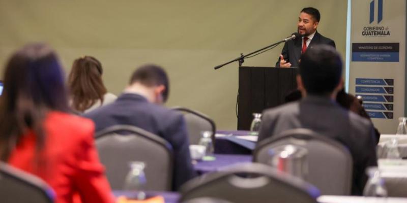 El viceministro Financiero Administrativo, Oliver Avalos, inauguró el evento.