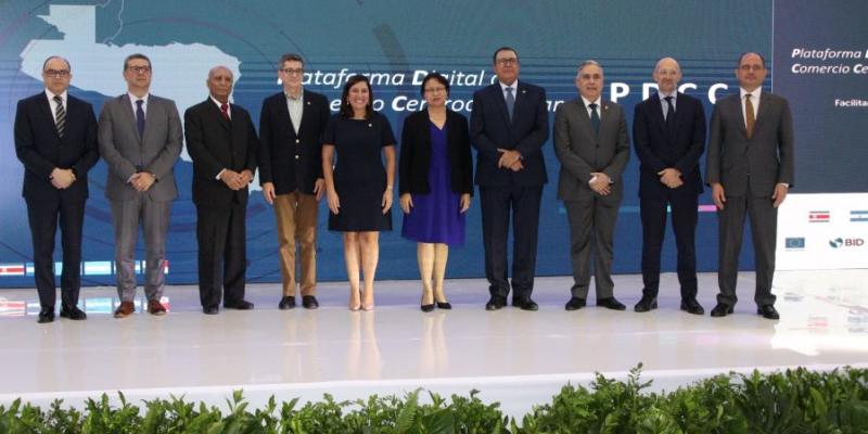 Autoridades de economía de Centroamérica.