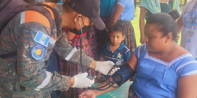 Ejército de Guatemala apoyó el desarrollo de Jornada Médica en Petén