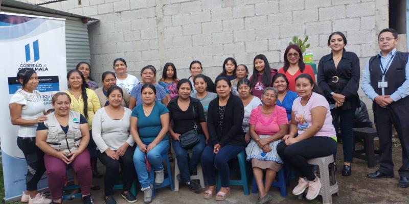 Emprendedores se capacitan sobre comercialización