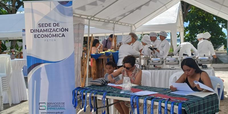 Emprendedores de Petén participan en segundo festival gastronómico