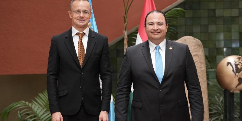 Canciller de Hungría efectúa visita oficial a Guatemala 