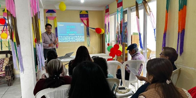 Emprendedores de Sacatepéquez reciben la capacitación 