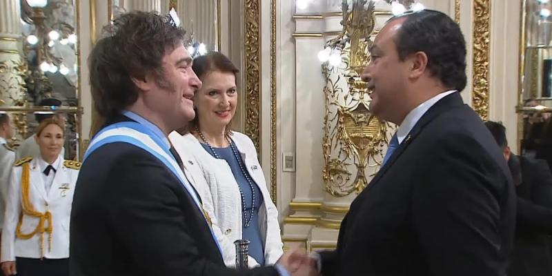 Canciller de Guatemala participa en transmisión del mando presidencial en Argentina 